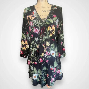 UGUEST Women's Black V-neck Long Sleeve Floral Mini Dress Small |‎ NWT